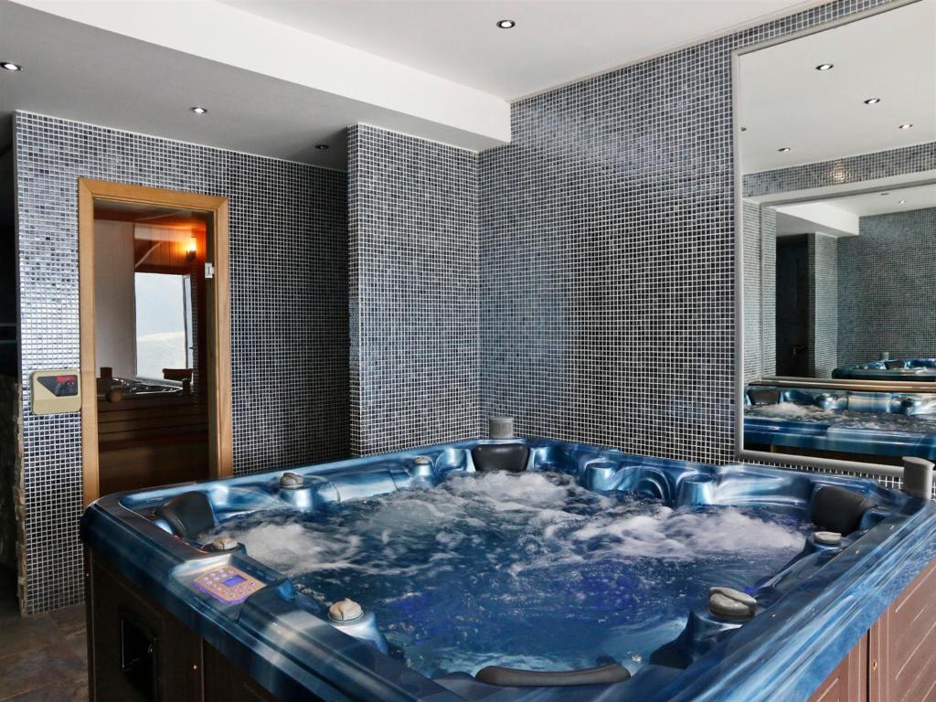Hotel Club-2100 Гудаурі Екстер'єр фото